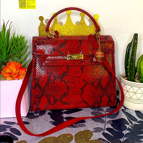 Valerie Stevens Handbags - Valerie Steven’s NWOT  satchel /crossbody